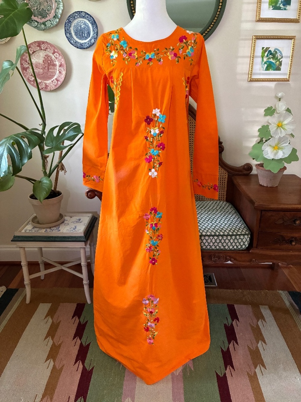 Vintage Mexican Oaxacan Embroidered Long Sleeve Maxi Dress XS